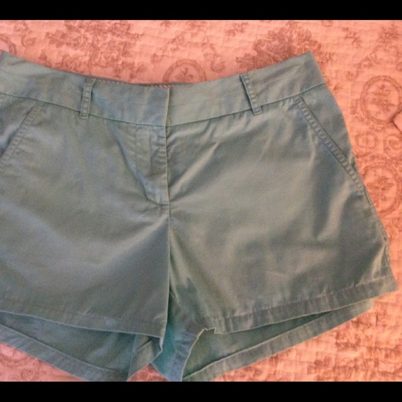 Size four? Lucky you - GRAB these J CREW shorts! - Picture 5 of 6